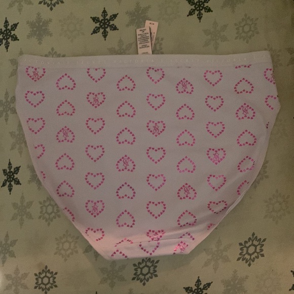 Selling Victoria’s Secret underwear nwt any questions ask 🥰💕 - Picture 3 of 3